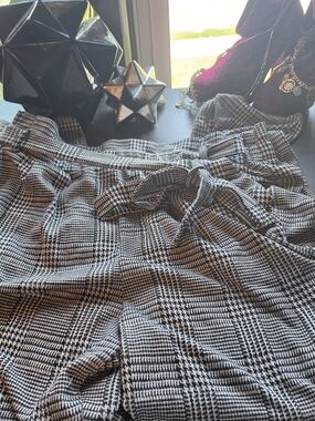 eye candy Black & White High-Waist Plaid Paperbag Trousers